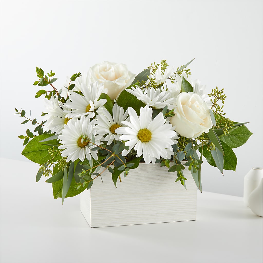 Fresh Linen Box Bouquet – PETAL & VINE DESIGN INC, Portage IN