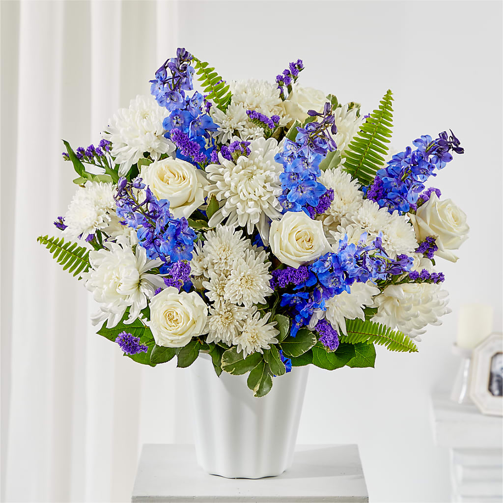 Hold Dear Tabletop Basket – PETAL & VINE DESIGN INC, Portage IN