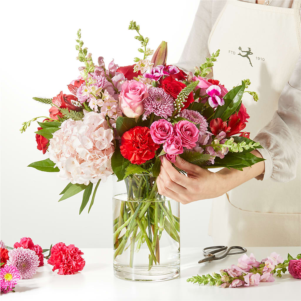 Swooning Over You - A Luxury Florist Original – PETAL & VINE DESIGN INC, Portage IN
