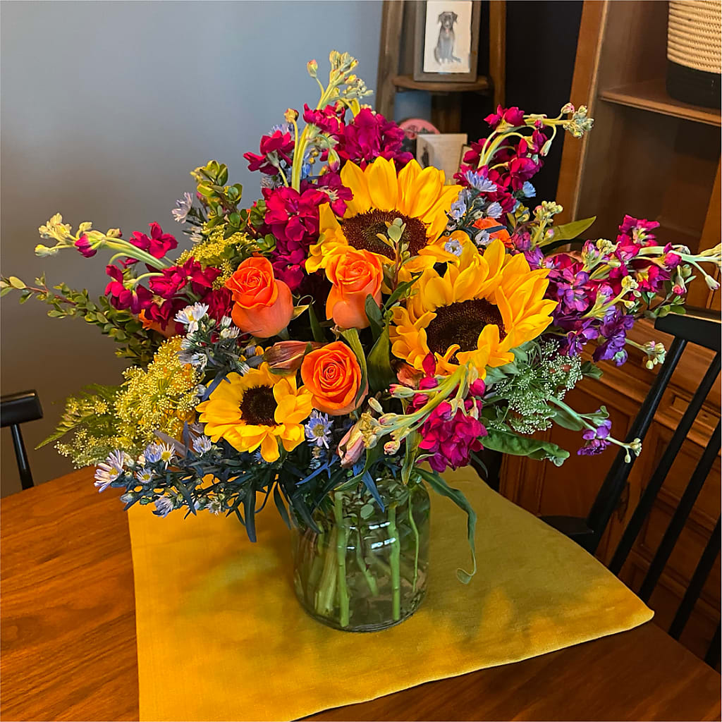Rays of Life Bouquet – PETAL & VINE DESIGN INC, Portage IN