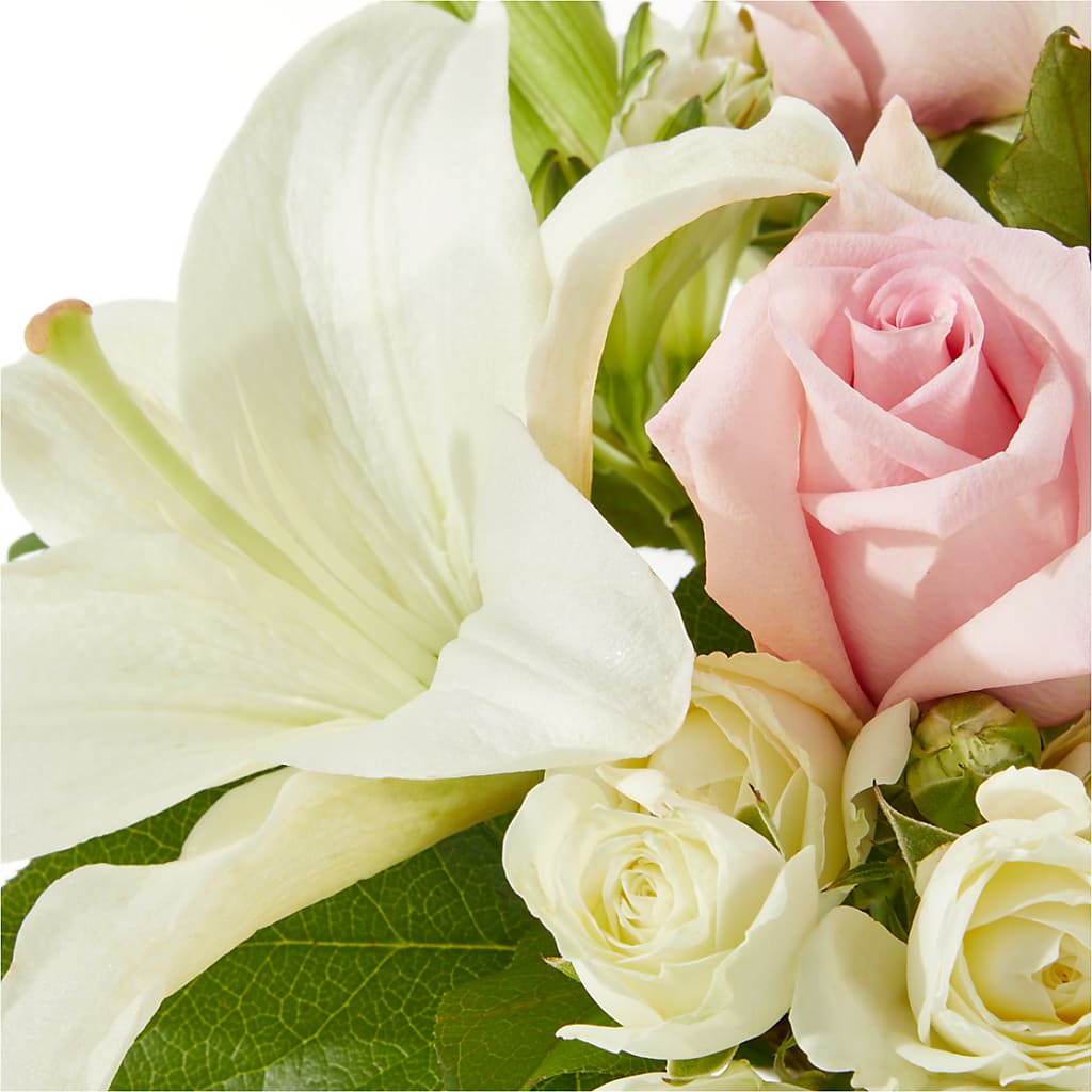 Kindhearted Bouquet – PETAL & VINE DESIGN INC, Portage IN