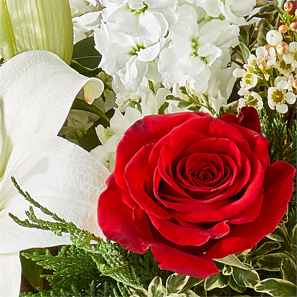 Twinkle Lights Bouquet – PETAL & VINE DESIGN INC, Portage IN