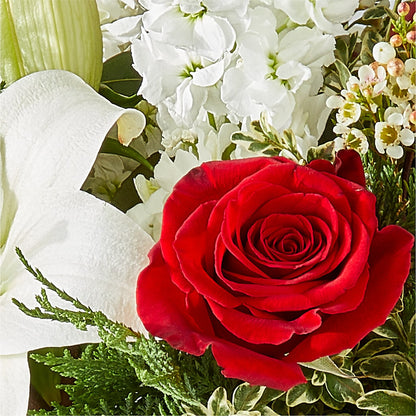 Twinkle Lights Bouquet – PETAL & VINE DESIGN INC, Portage IN